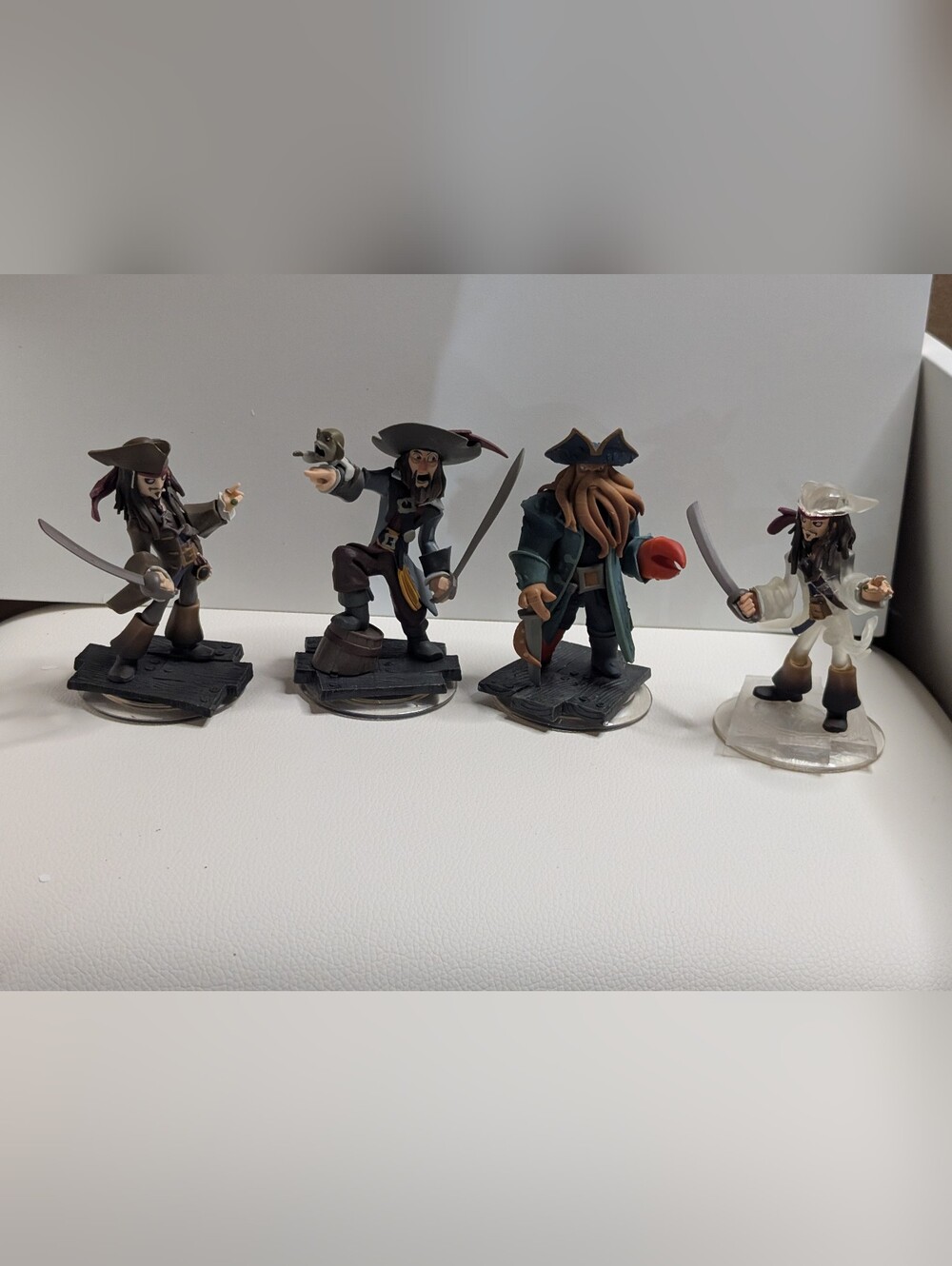 * Disney Infinity 1.0  2.0 3.0 Captain Jack Sparrow Crystal Clear And Crew PS